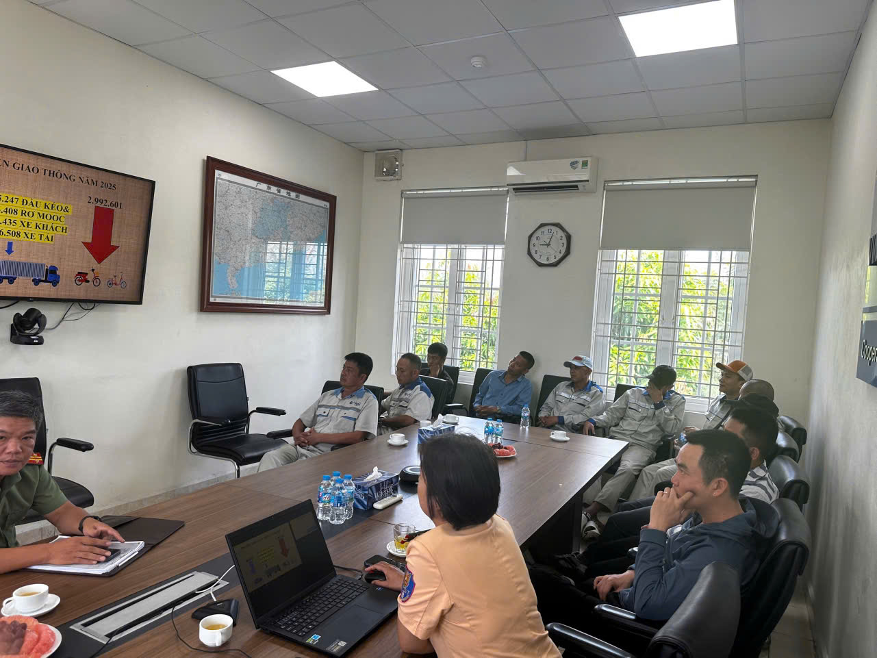 Tuyên truyền pháp luật về trật tự an toàn giao thông cho người lao động cảng VIMC Đình Vũ